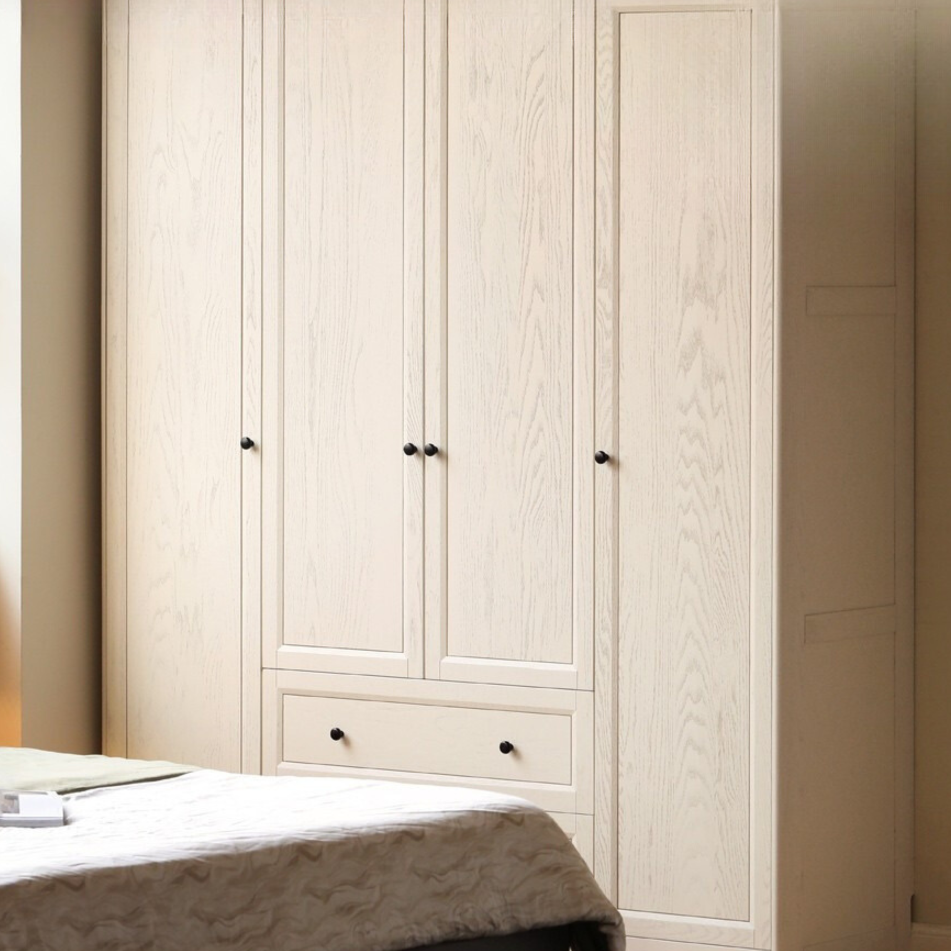 Oak Solid Wood American Style Wardrobe.