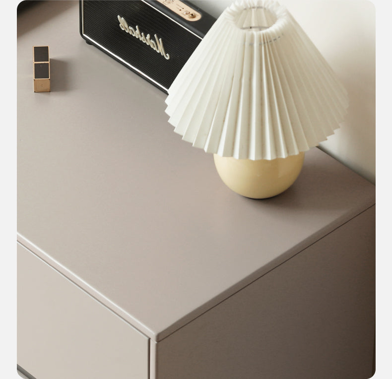 Poplar, Oak Solid Wood Telescopic Vanity Table Three Drawers.