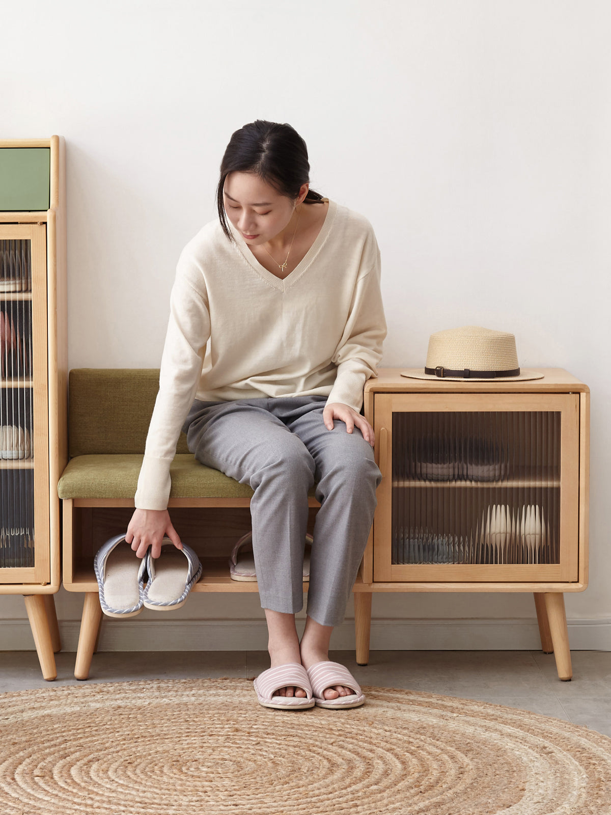 Beech Solid Wood Shoe Changing Stool Multifunctional With Cabinet