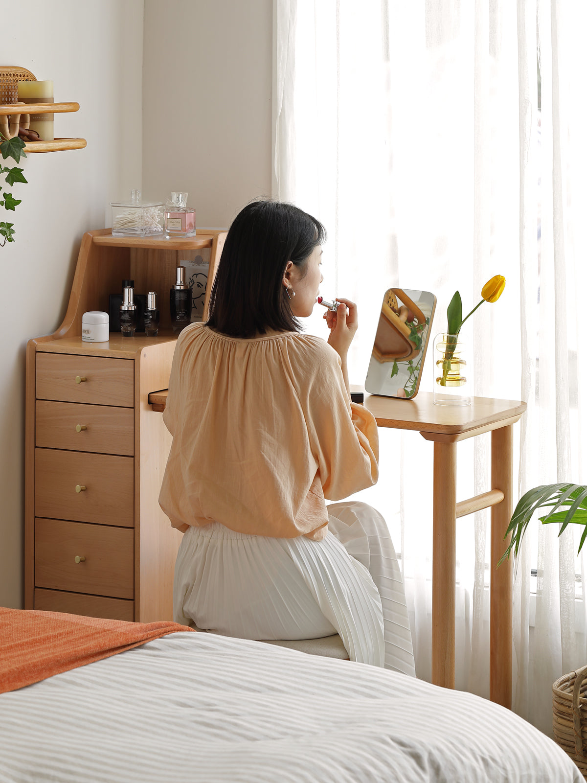 European Beech Solid Wood Telescopic Dressing Table.