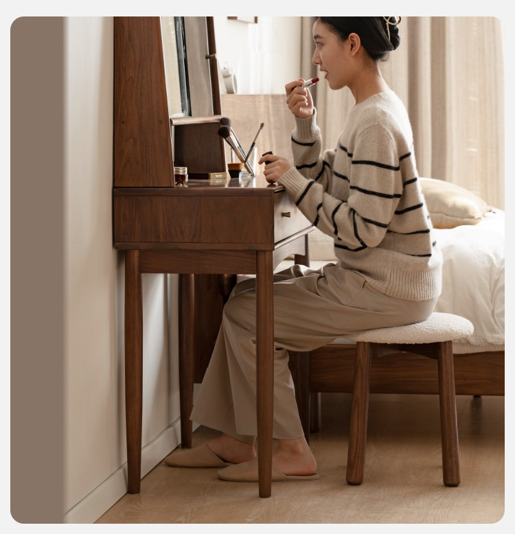 Black Walnut, Walnut Tree Solid Wood Mirror Dressing Table.