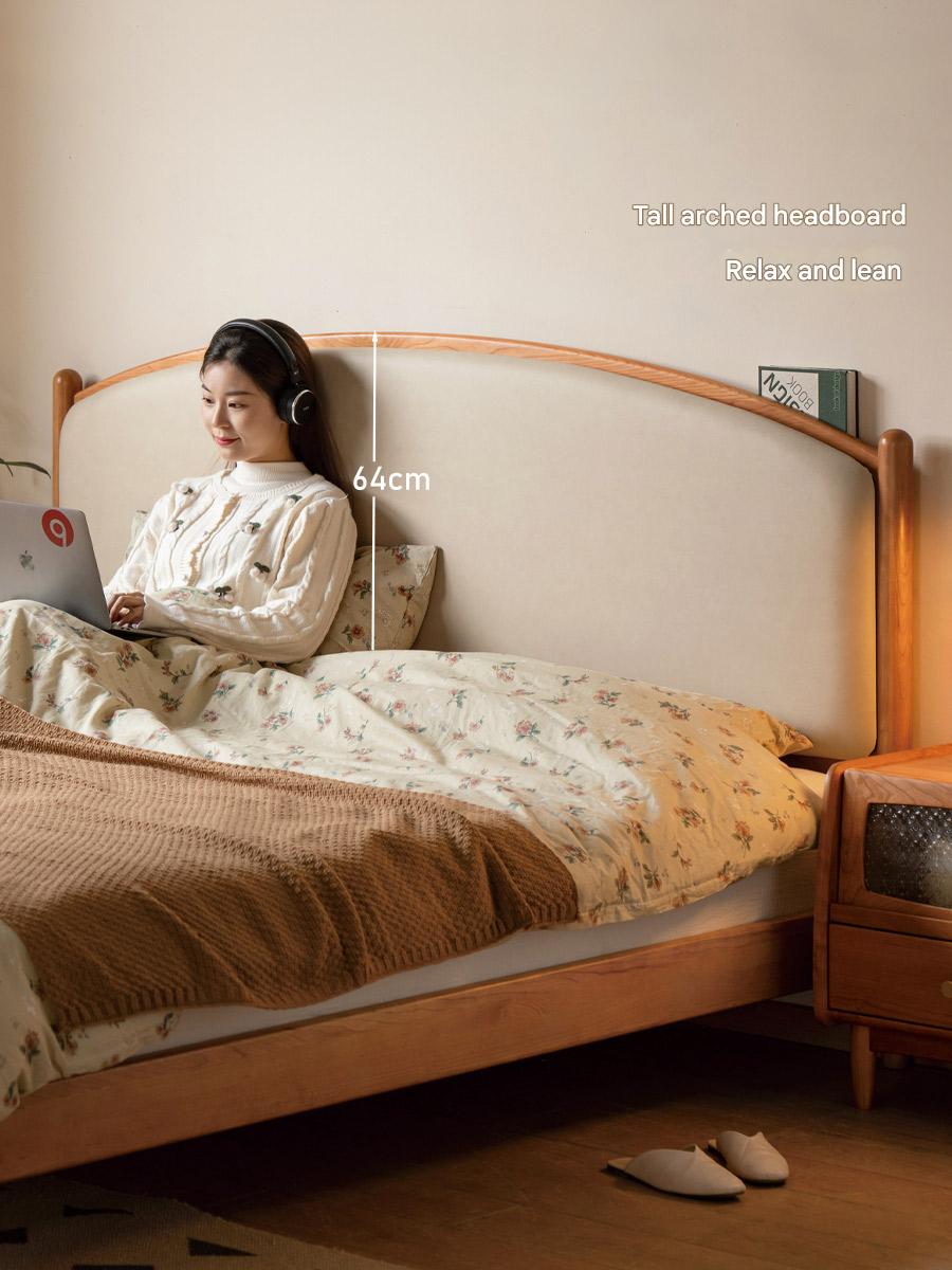 Cherry Solid Wood Bed Technology Сloth Cream Style