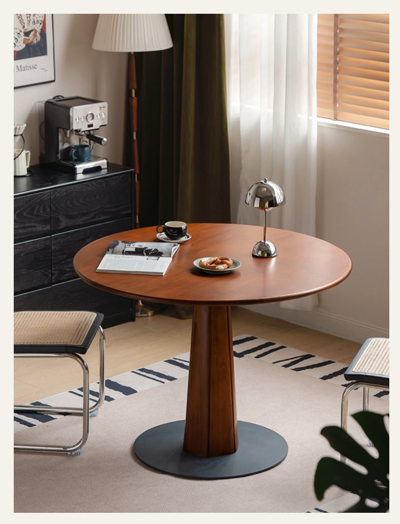 Poplar Solid Wood Retro Medieval Style Dining Table