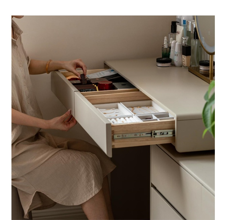Poplar Solid Wood Retractable Dressing Table Light Luxurious Drawer