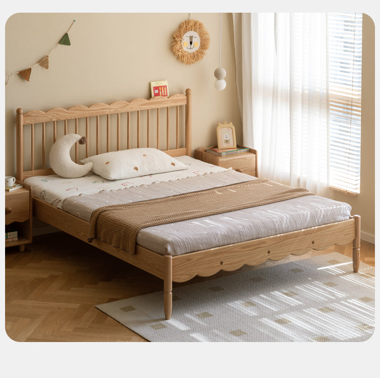 Oak solid wood children's bed<