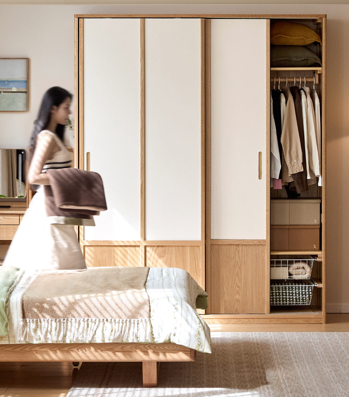 Oak Solid Wood Wardrobe with two-tone Sliding Doors