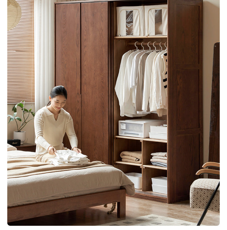 Oak Solid Wood Sliding Door Wardrobe.