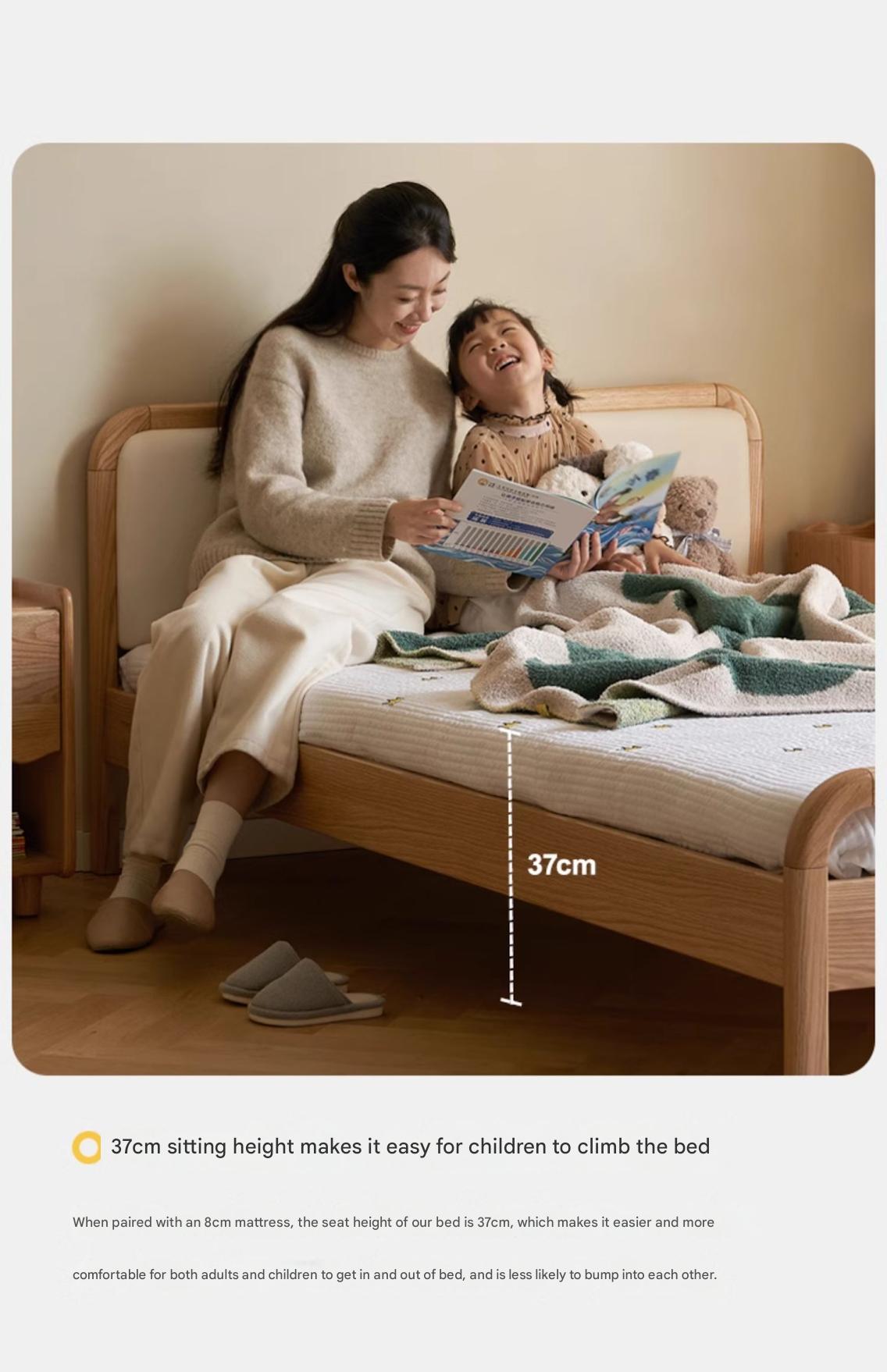 Oak solid wood children's bed with organic leather<