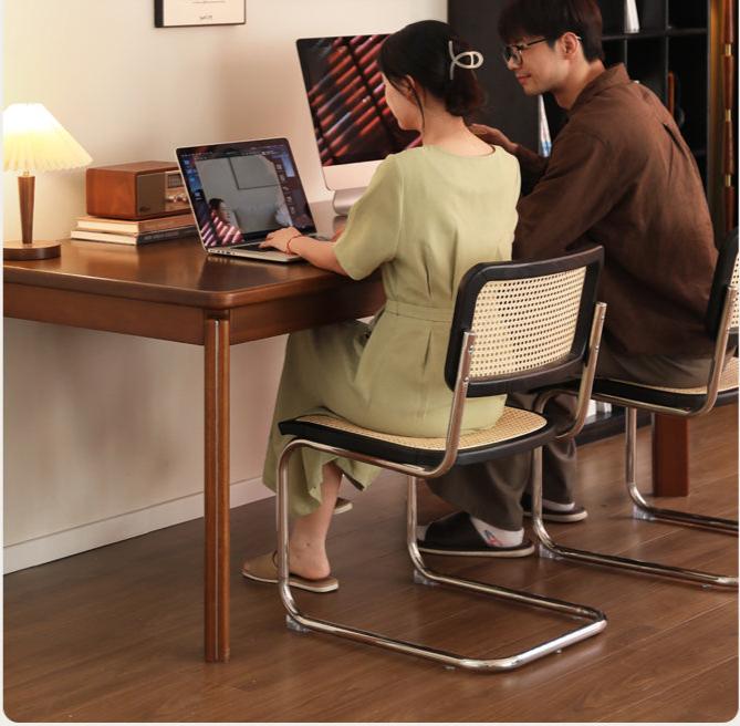 Poplar Solid Wood Medieval Retro Dining Table