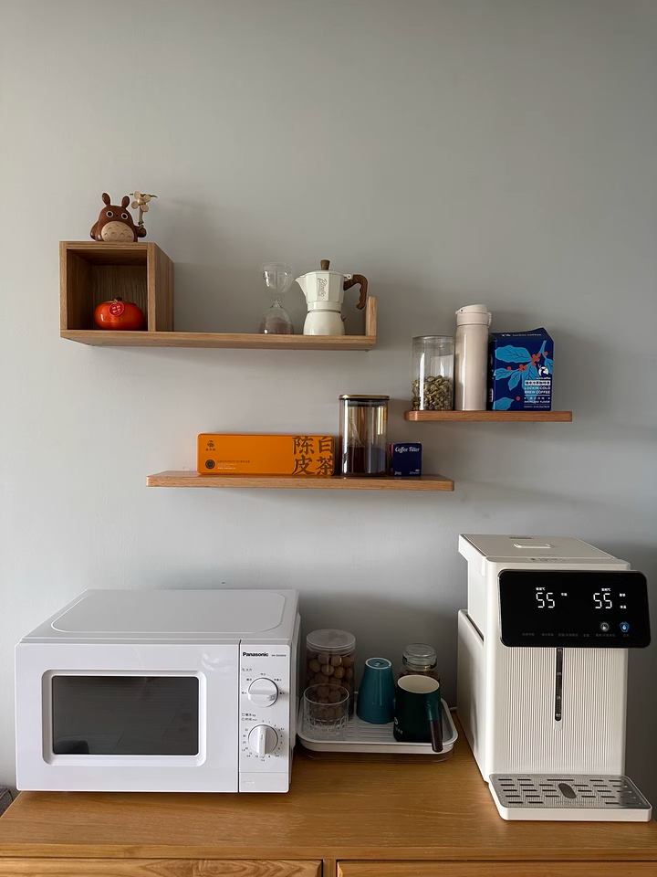 Oak solid wood wall rack hanging wall