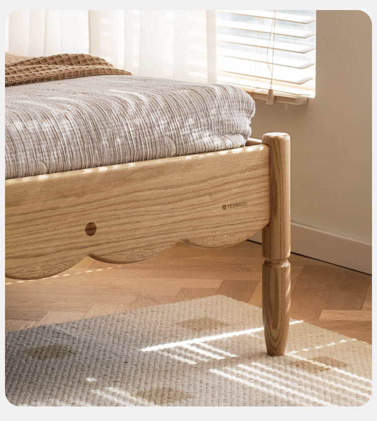Oak solid wood children's bed<