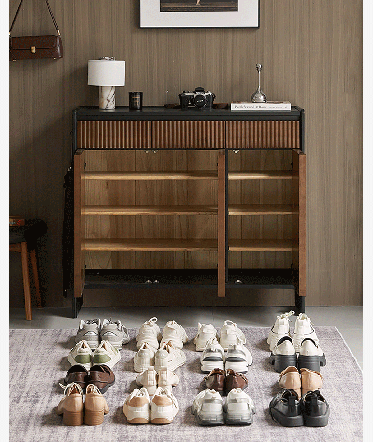 Oak Solid Wood Shoe Cabinet with Elegant Entrance Hall Style