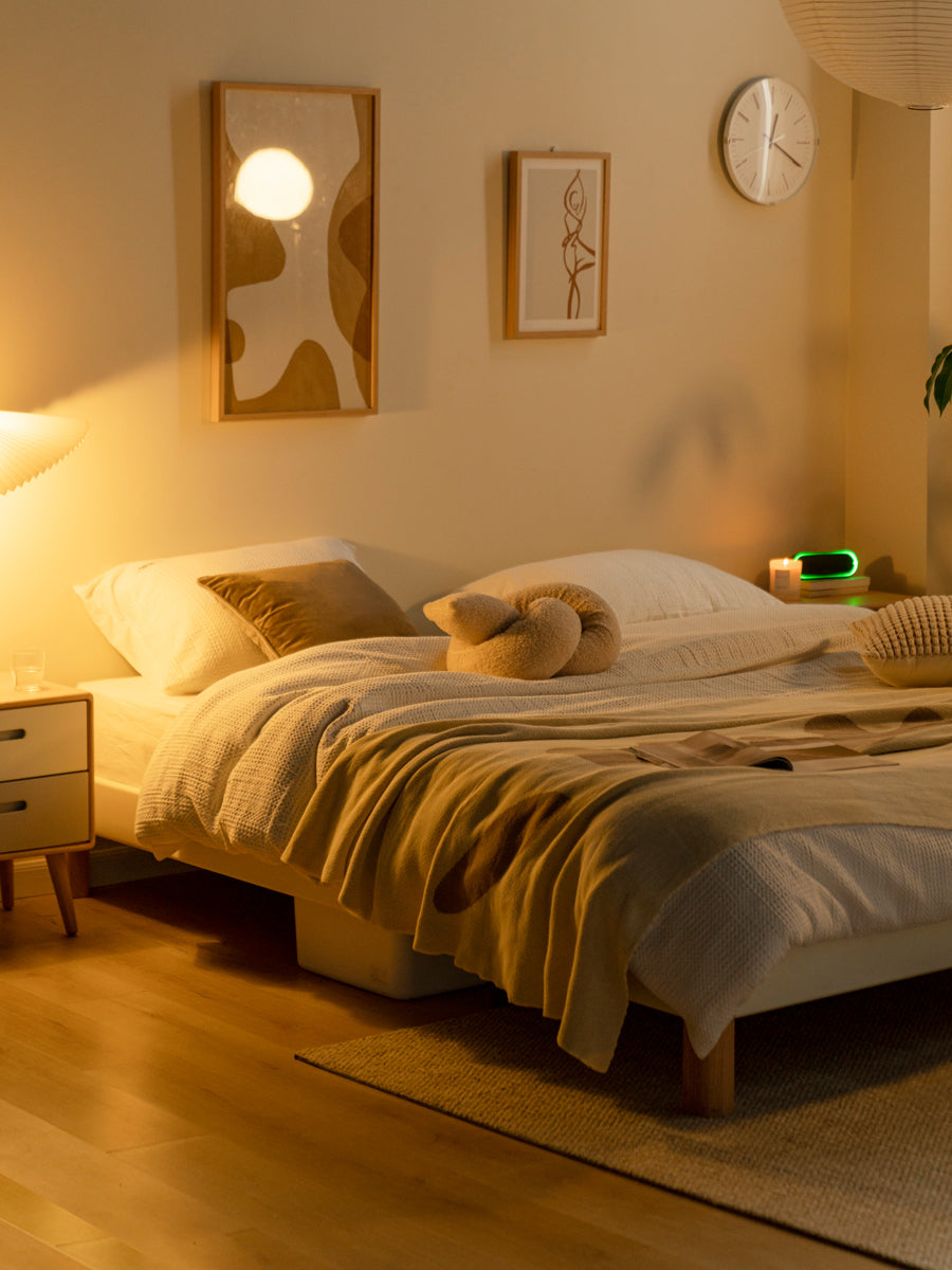 Poplar Solid Wood platform bed, headboard-free bed