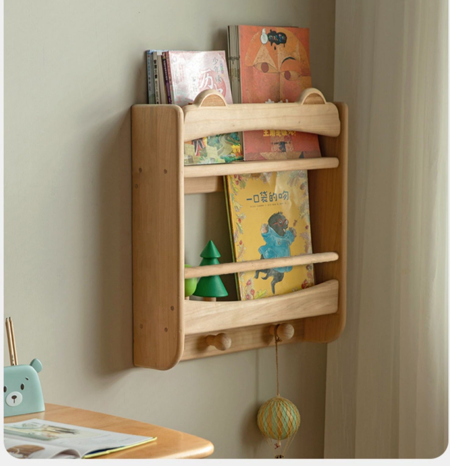 Beech Solid Wood Cute Bear Wall-Mounted Bookshelf Display Shelf