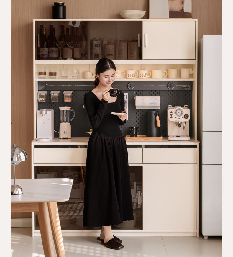 Solid Rubberwood Cream Style Rock Board Sideboard.