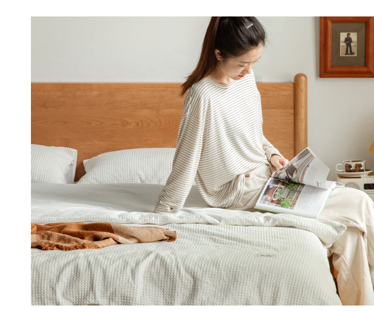 Cherry Wood, Black Walnut Solid Wood Box Bed