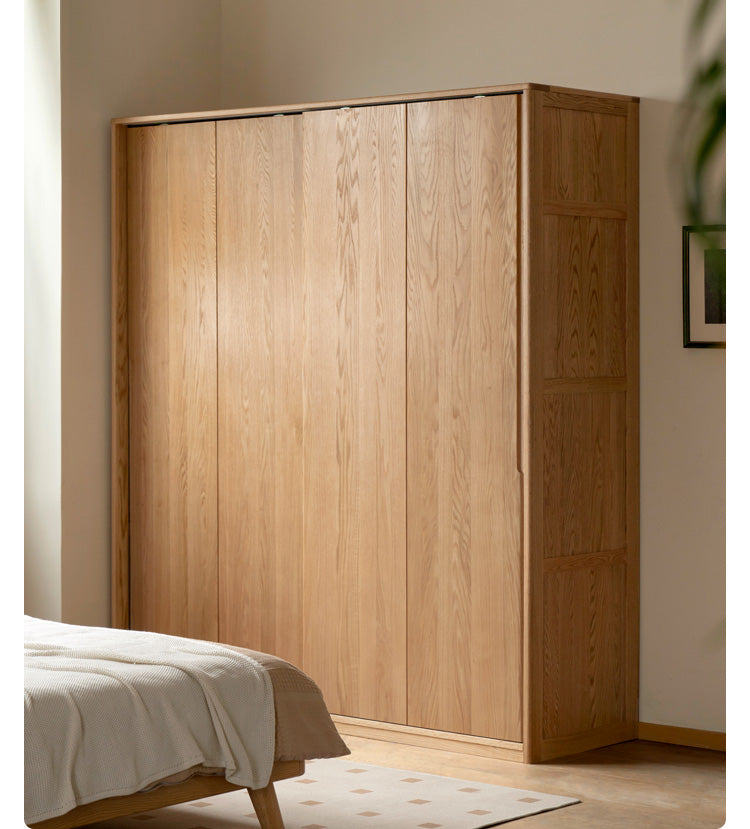 Oak Solid Wood Sliding Door Wardrobe.