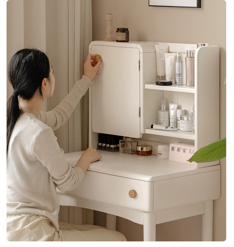 Solid Rubberwood Cream Style Vanity Table With Makeup Mirror.