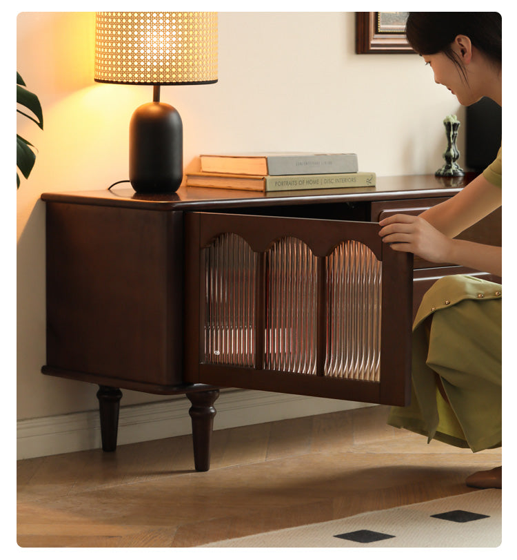 Poplar Solid Wood American Style TV Cabinet.