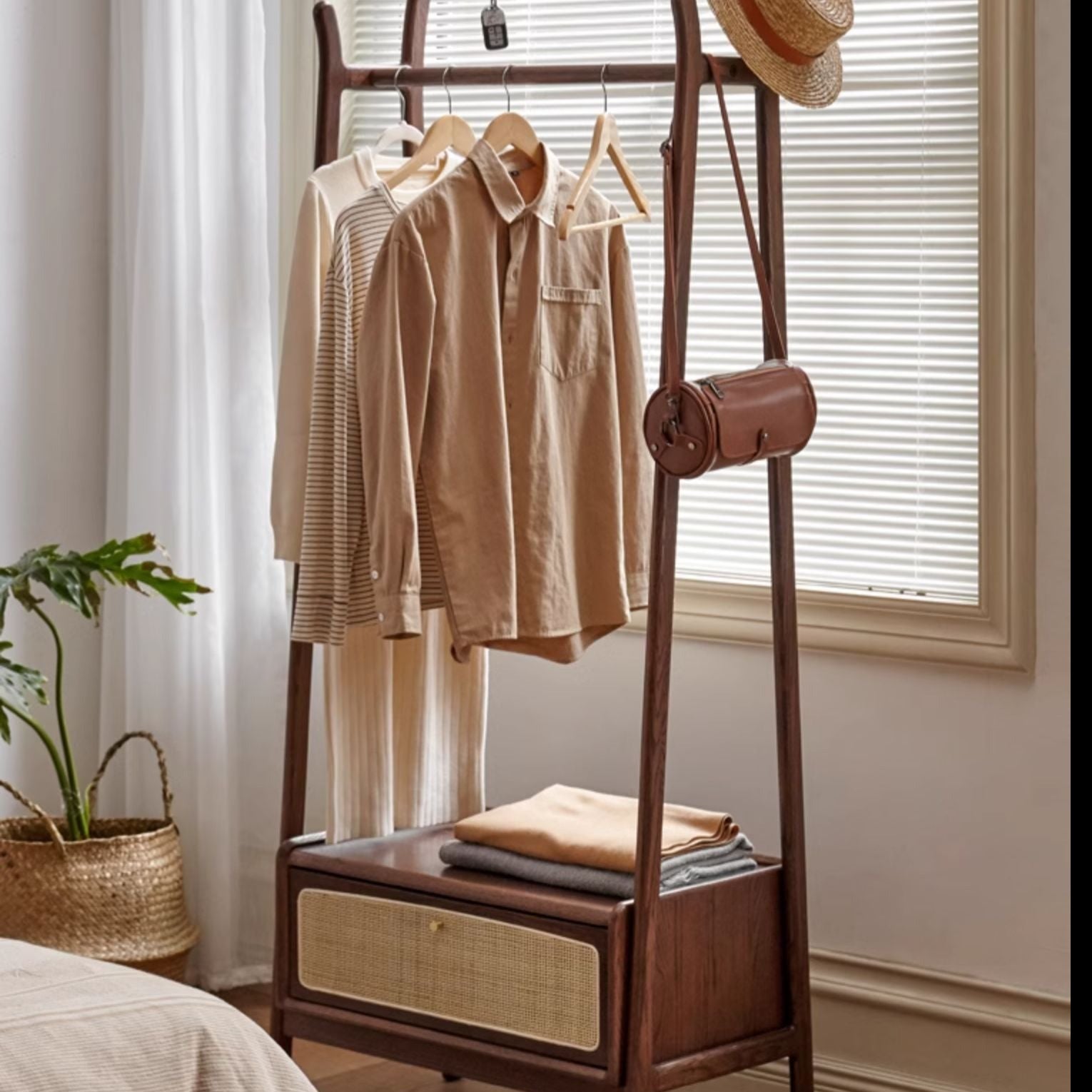 Oak Solid Wood Rattan Hanger Multi-Functional Coat Rack