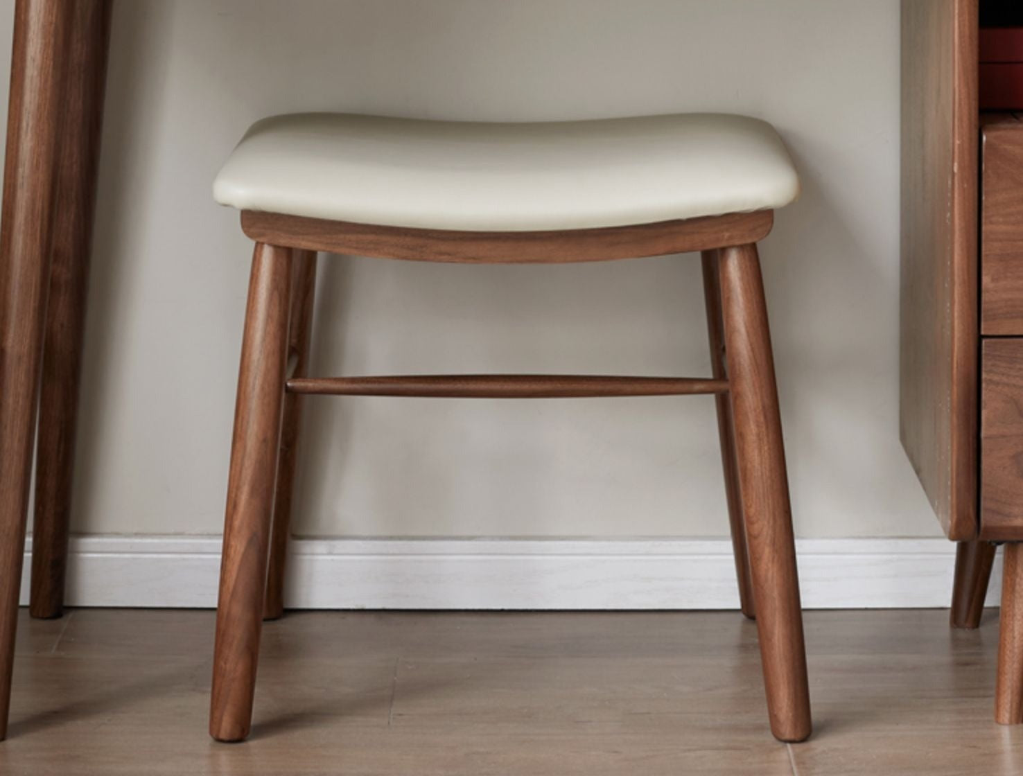 Black Walnut, Oak Solid Wood, Sandalwood Square Makeup Stool