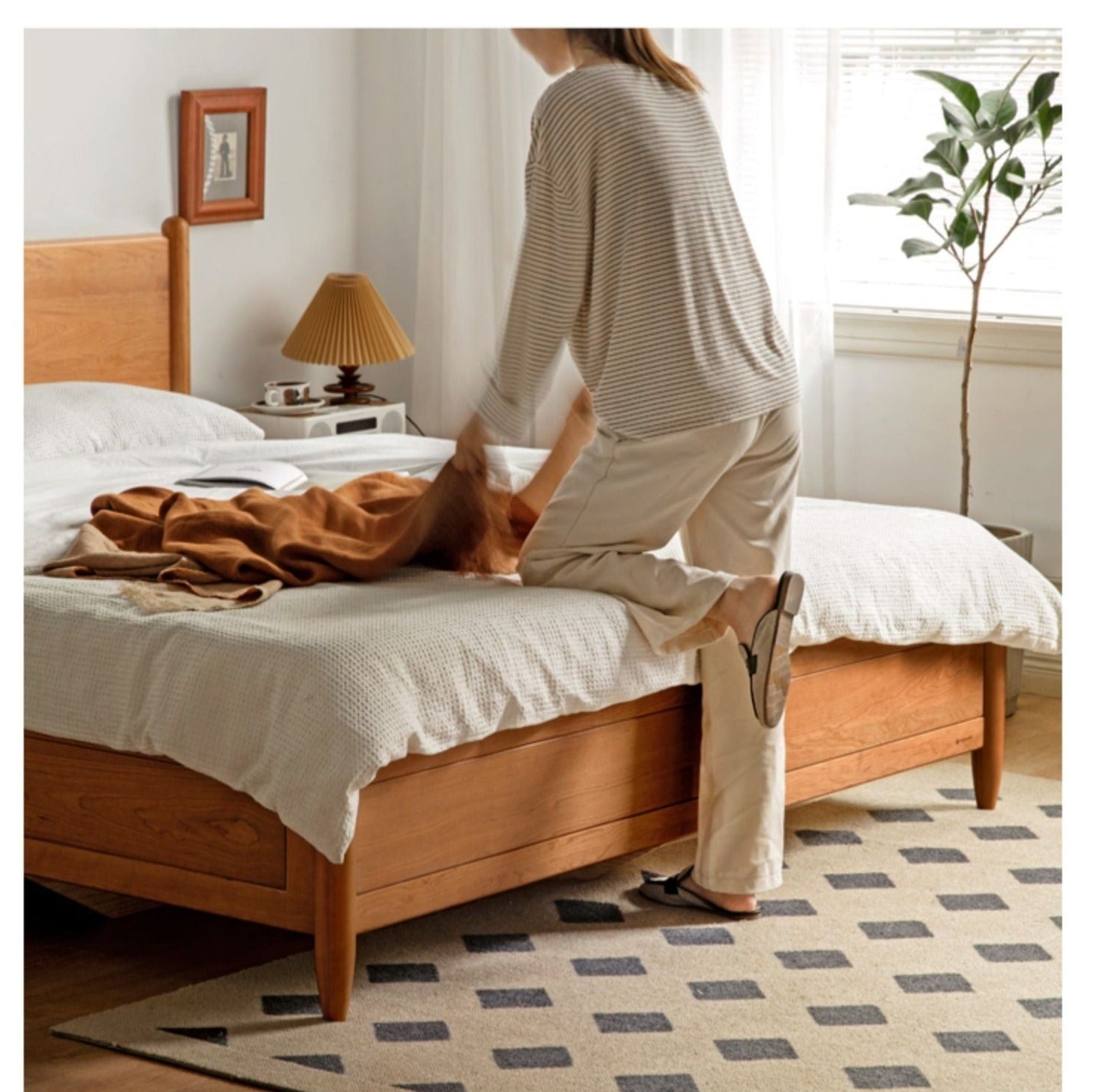 Cherry Wood, Black Walnut Solid Wood Box Bed