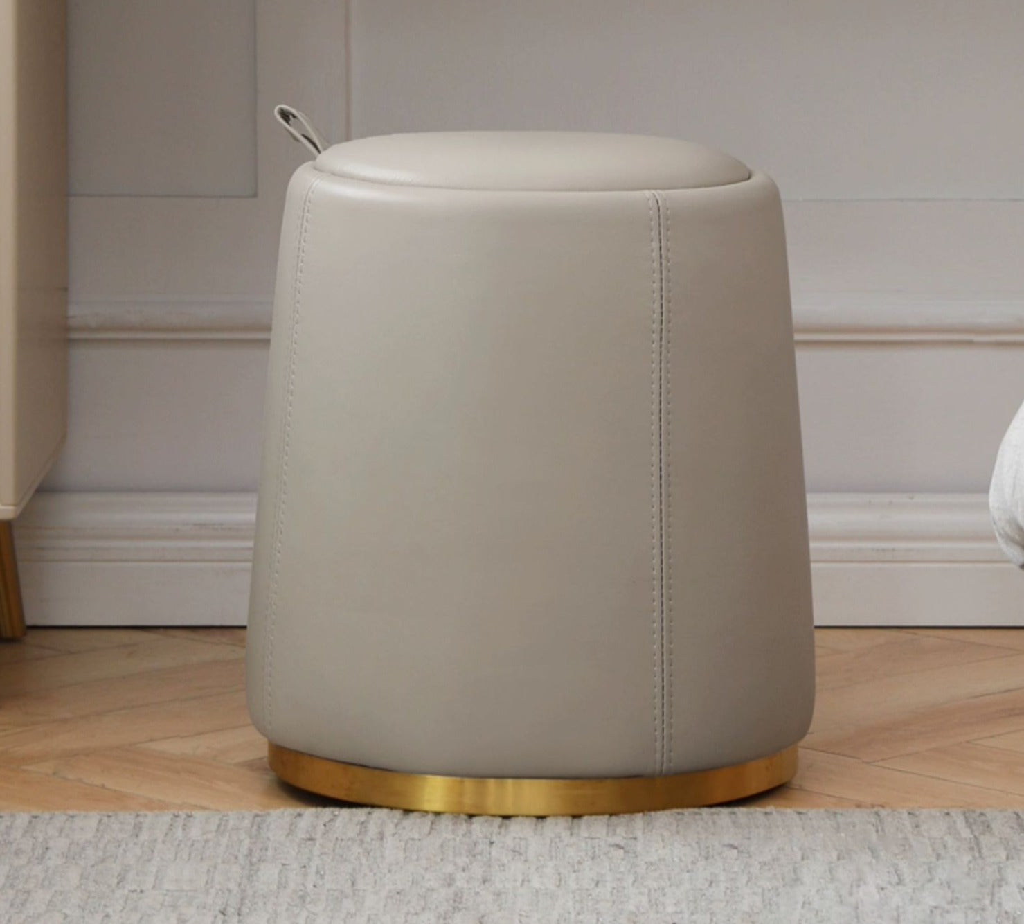 Light luxury organic leather makeup stool "