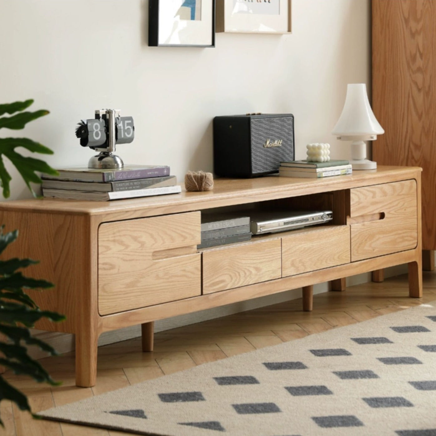 Oak, Solid Rubberwood Modern TV Stand