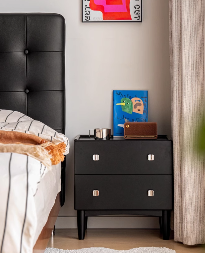 Rubber Solid Wood Classic Nightstand