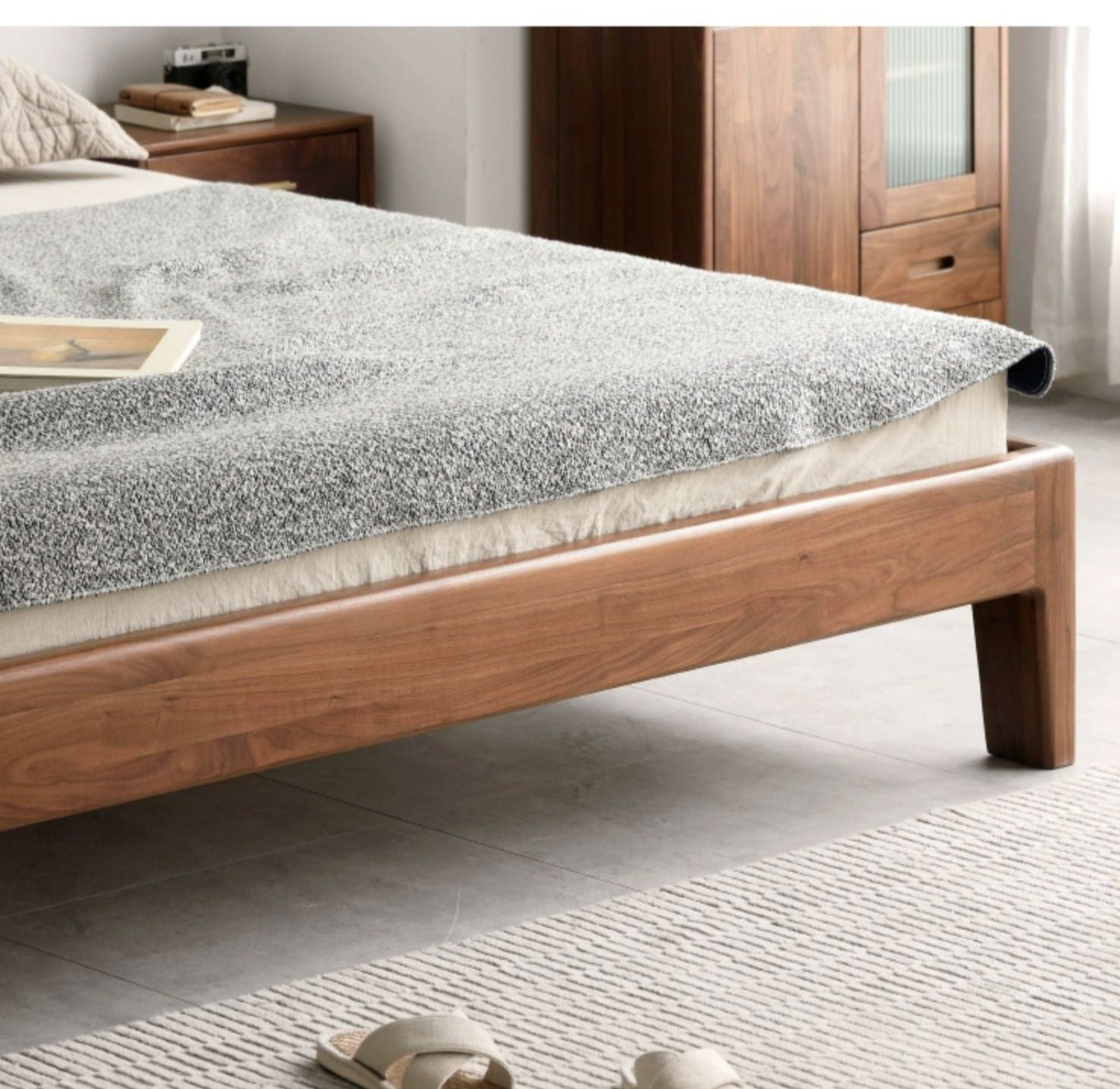 Black Walnut, Teak,Ash Solid Wood Bed Nordic Modern