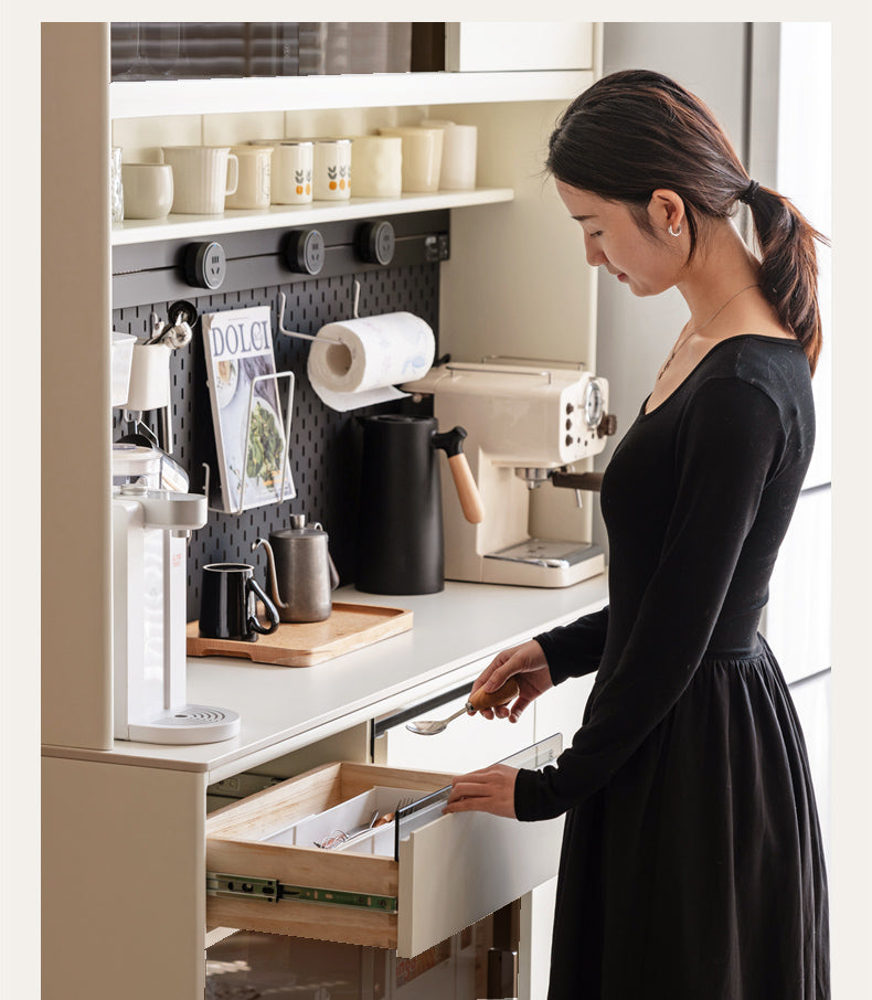 Solid Rubberwood Cream Style Rock Board Sideboard.