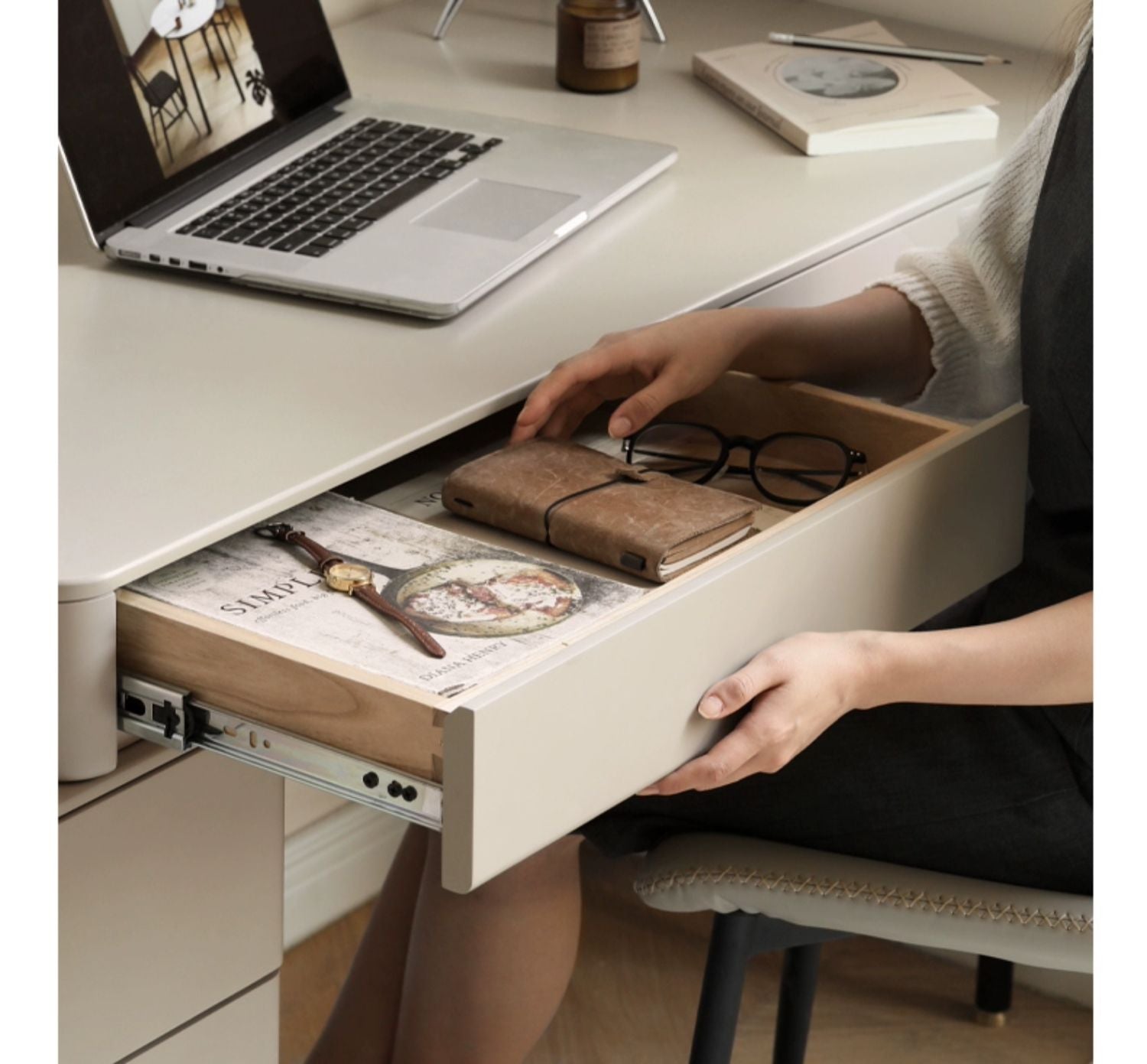 Poplar Solid Wood Telescopic Desk with Bookcase Light Luxury