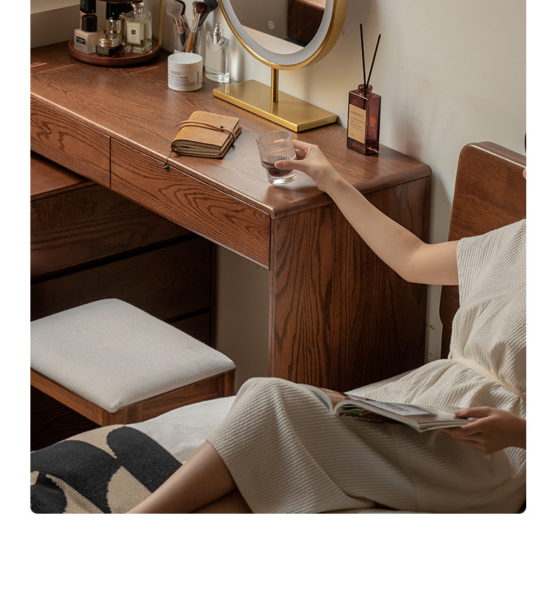 Oak Solid Wood Retro Style Retractable Vanity Table.