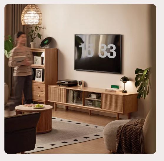 Oak Solid Wood Wall-Mounted TV Stand with Modern Minimalist Storage.