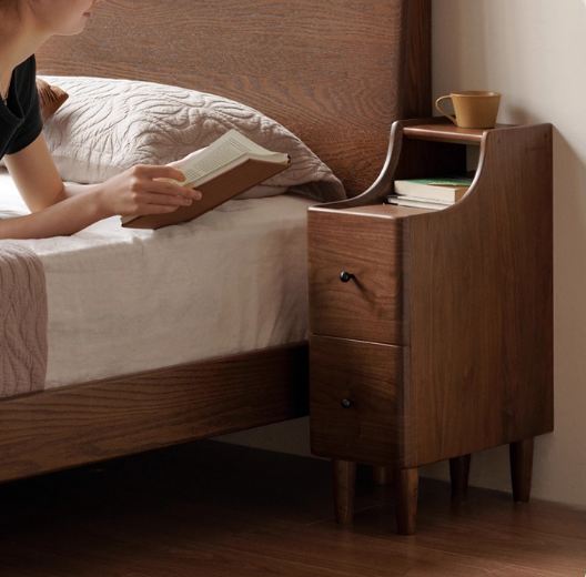 Black Walnut Solid Wood Retro Style Nightstand