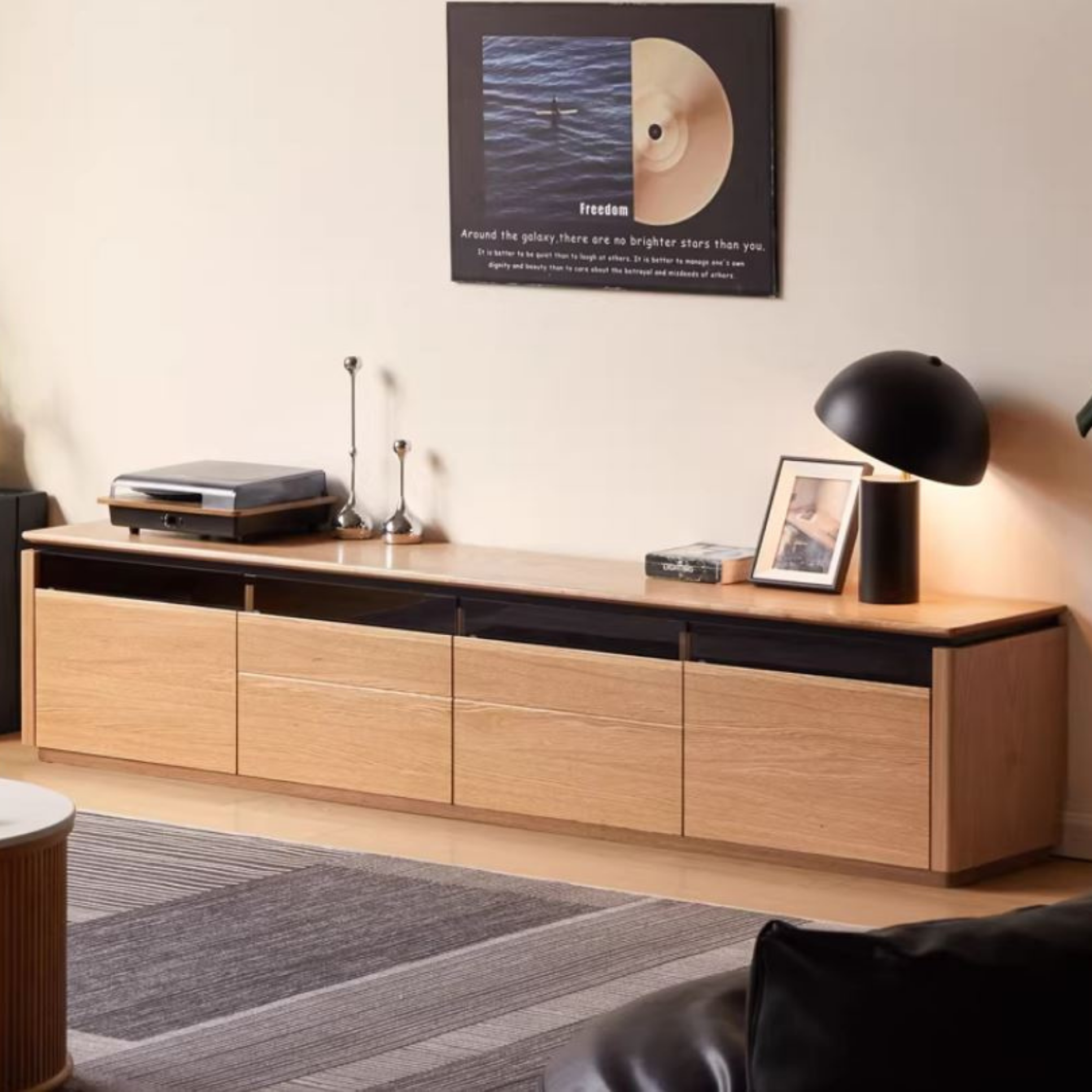 Oak Solid Wood TV Stand with Modern Minimalist Storage Design