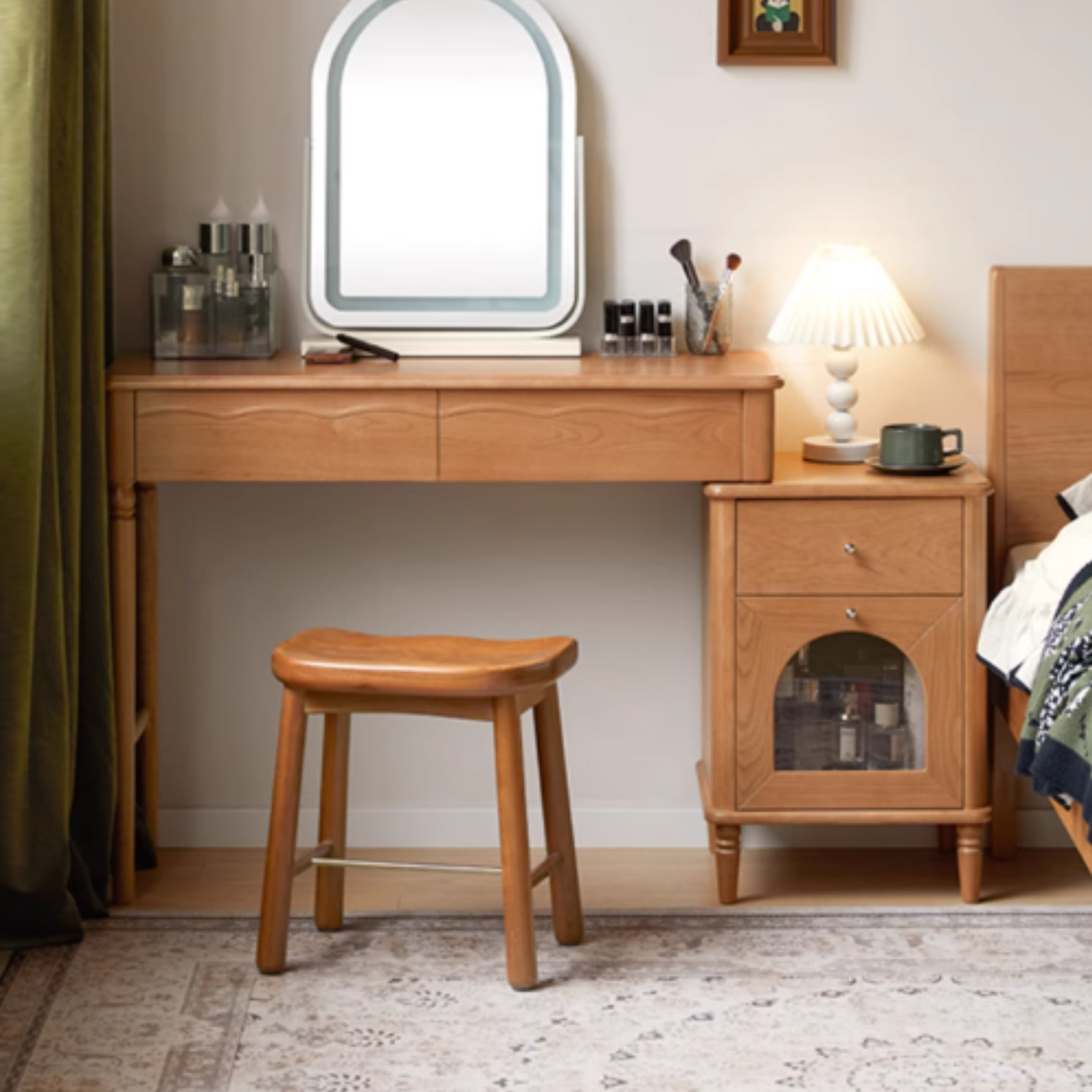 Cherry Solid Wood Medieval Style Retractable Dressing Table.