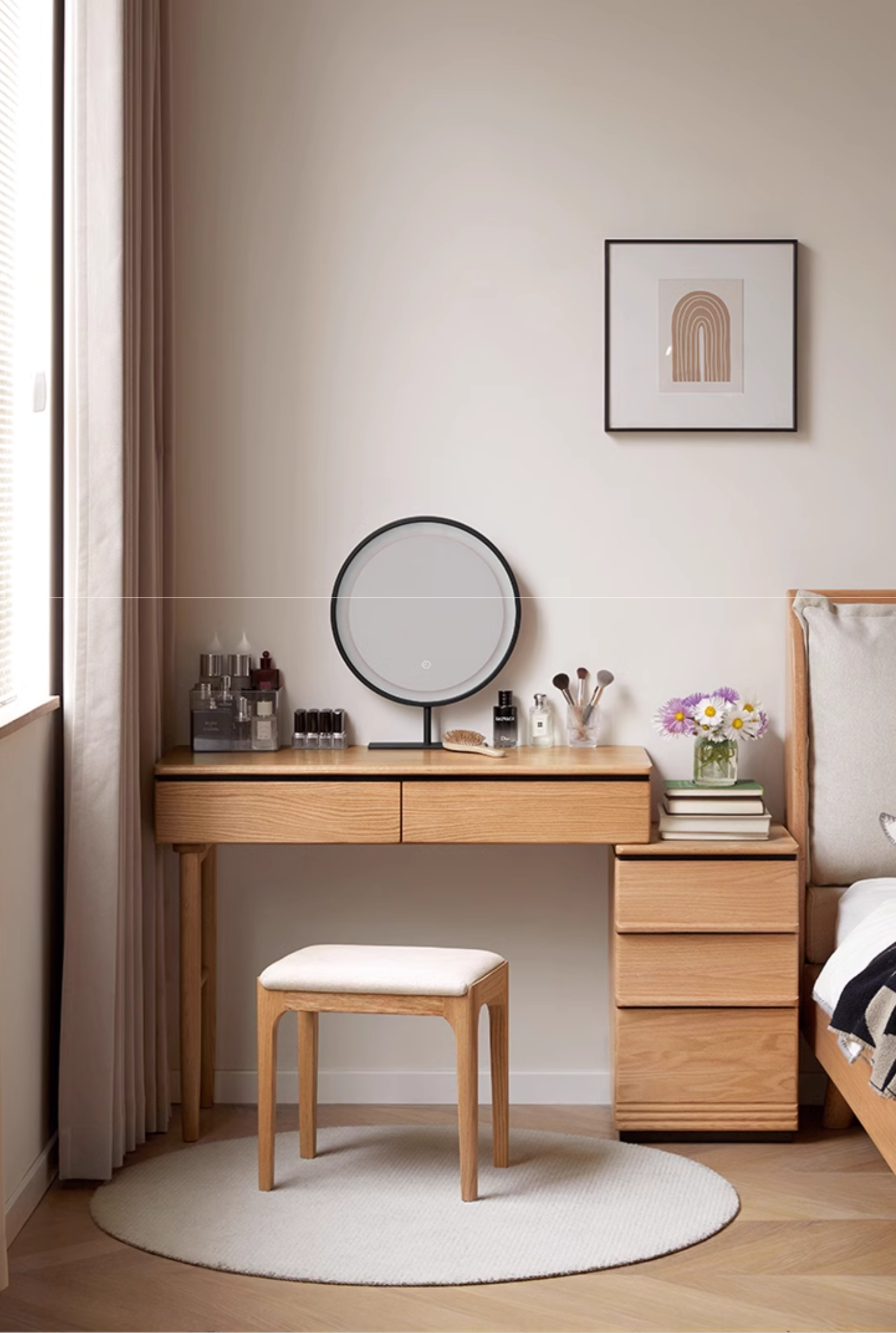 Oak Solid Wood Modern Retractable Vanity Table.