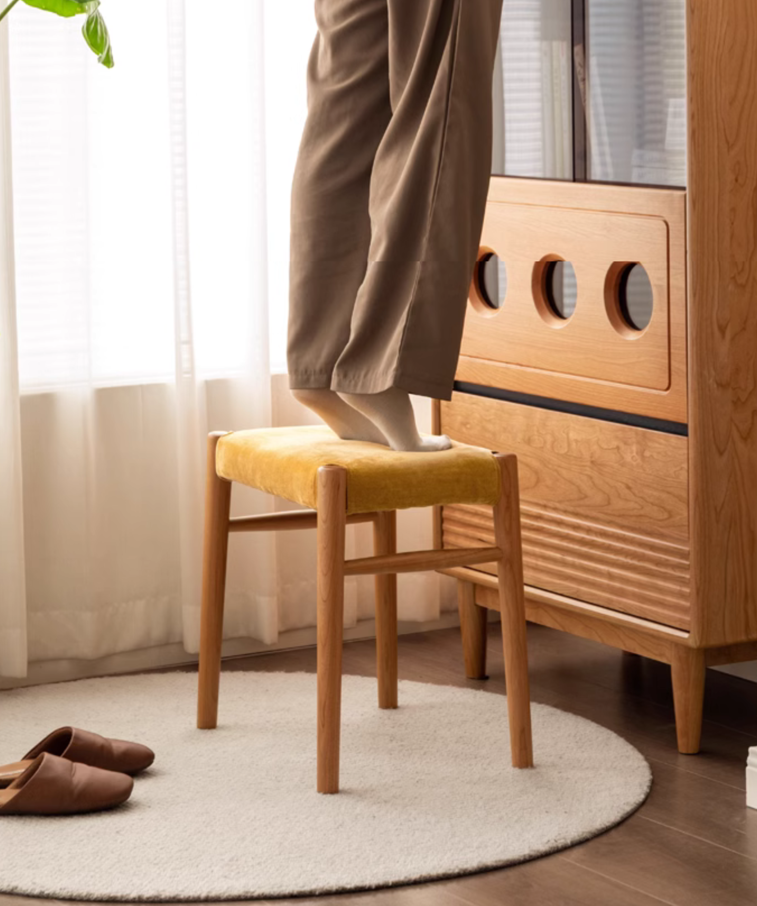 Oak Solid Wood Retro Makeup Stool