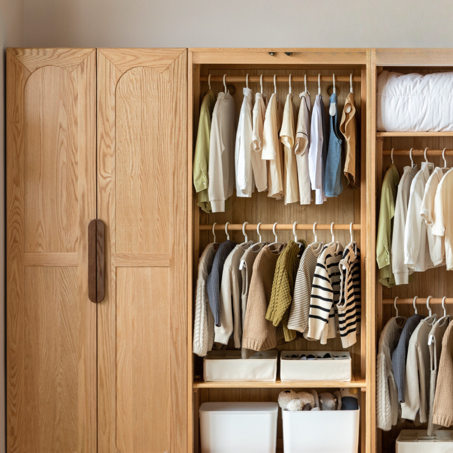 Oak Solid Wood Kid's Wardrobe