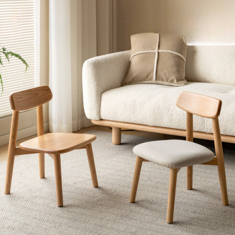 Oak Solid Wood Small Chair Children's Baby Chair.