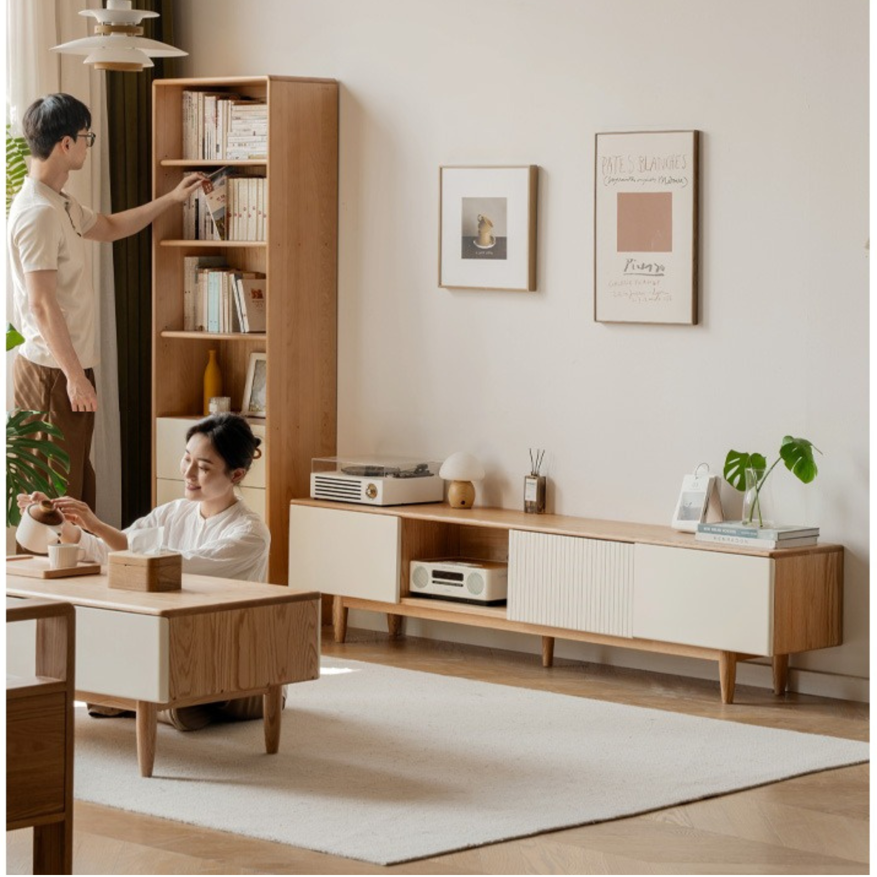 Oak Solid Wood Modern Storage TV Cabinet.