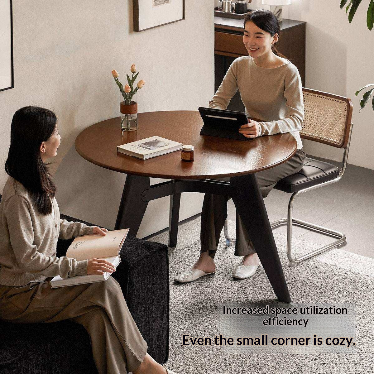 Oak Solid Wood Round Dining Table with Walnut-Stained Base