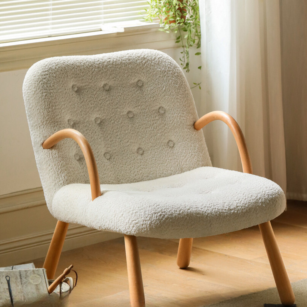 Beech Solid Wood Lamb Velvet Alpaca White Armchair)
