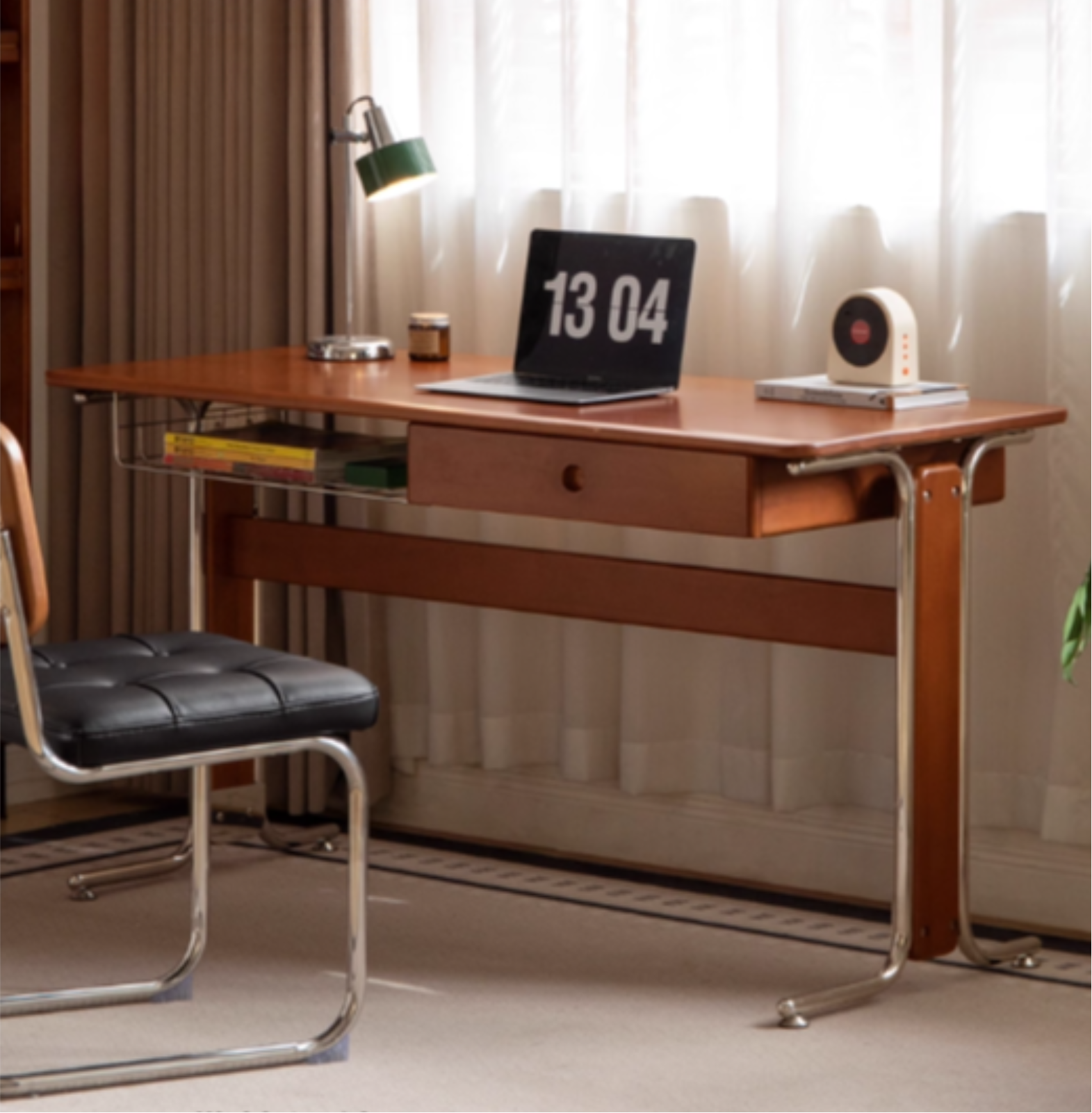 Poplar Solid Wood Bauhaus Style Office Desk