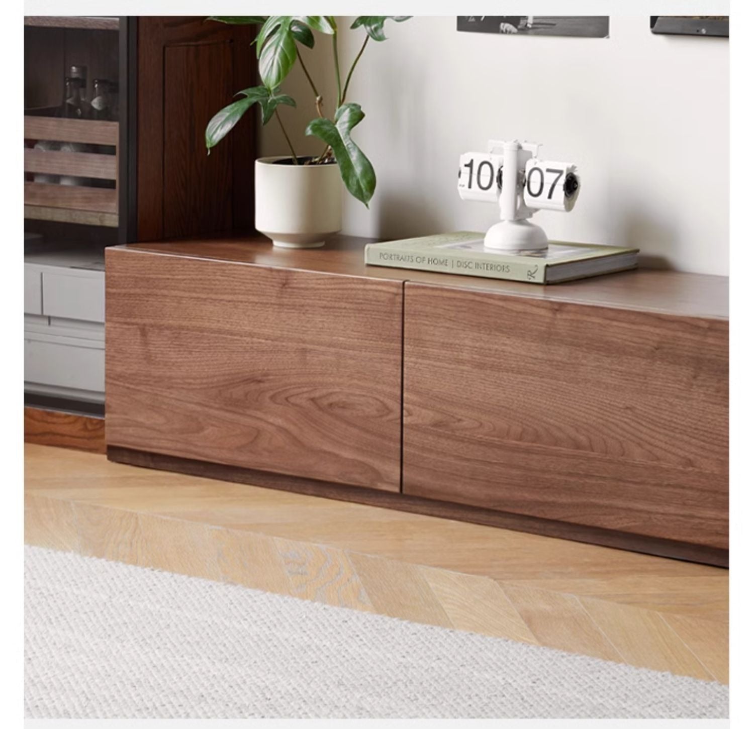 Black Walnut, Ash Solid Wood Floor Splicing Floor TV Cabinet.