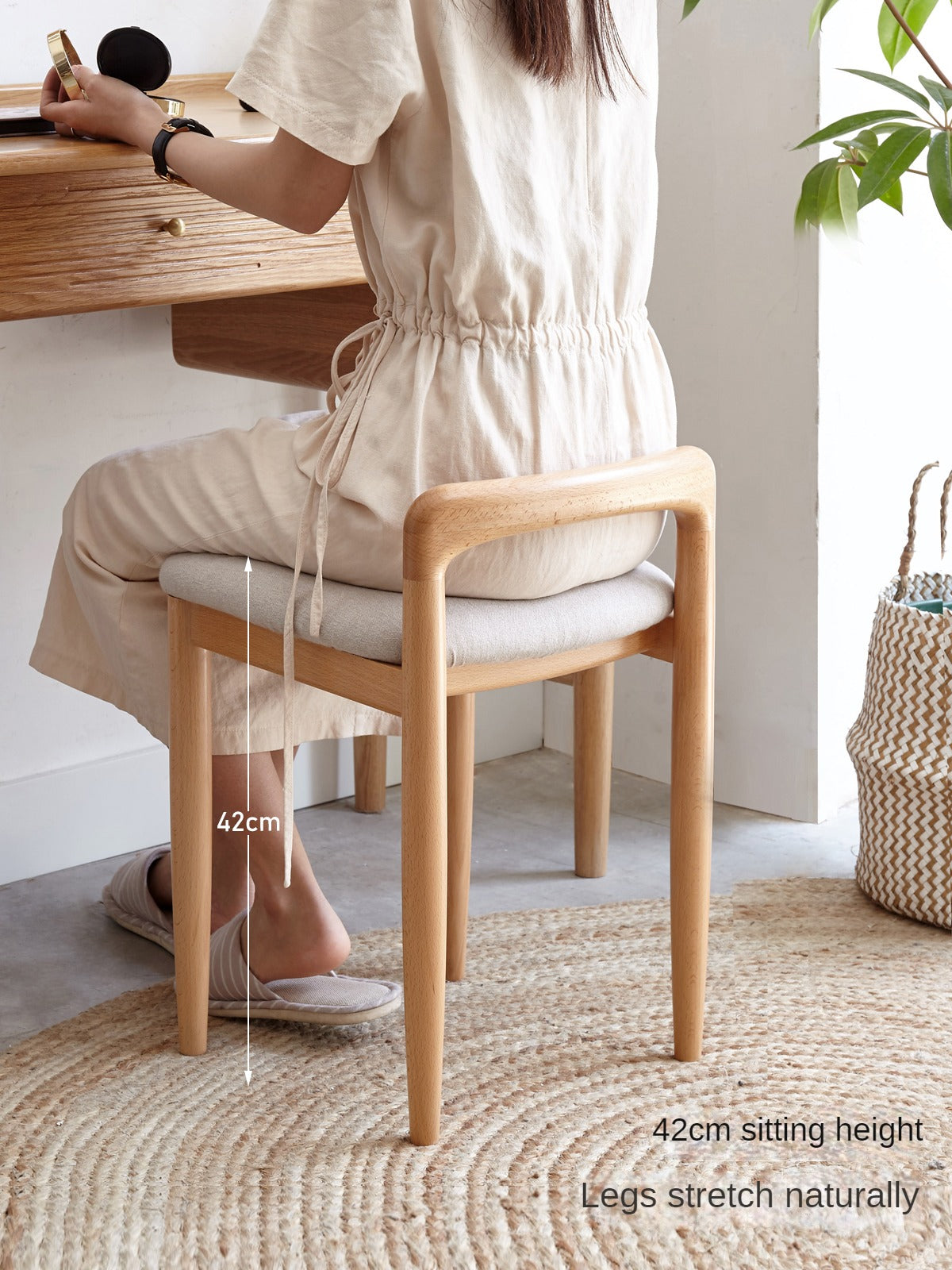 Beech solid wood makeup stool: