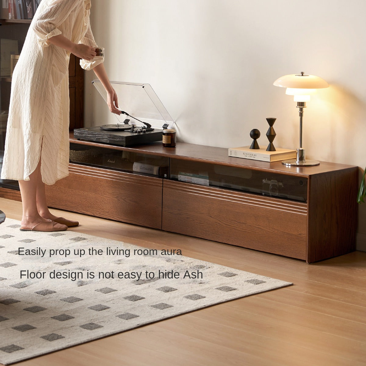 Oak Solid Wood Floor TV Cabinet.