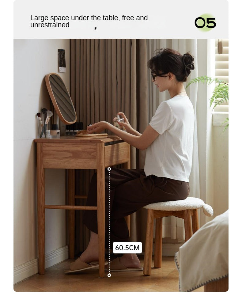 Oak Solid Wood Simple Dressing Table.