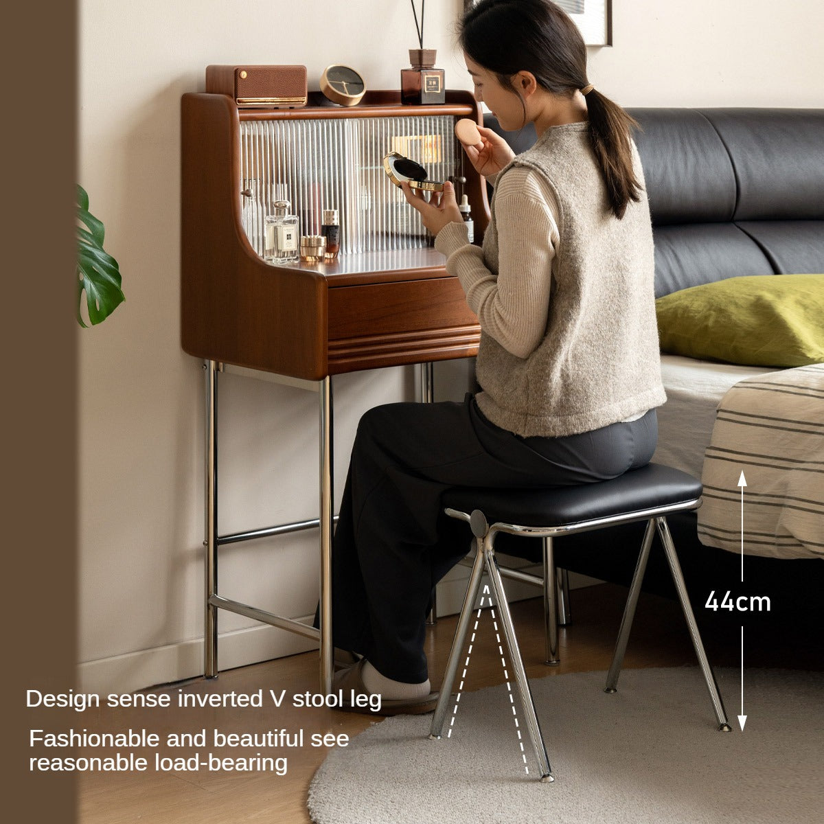 Soft Bag Square Makeup Stool.